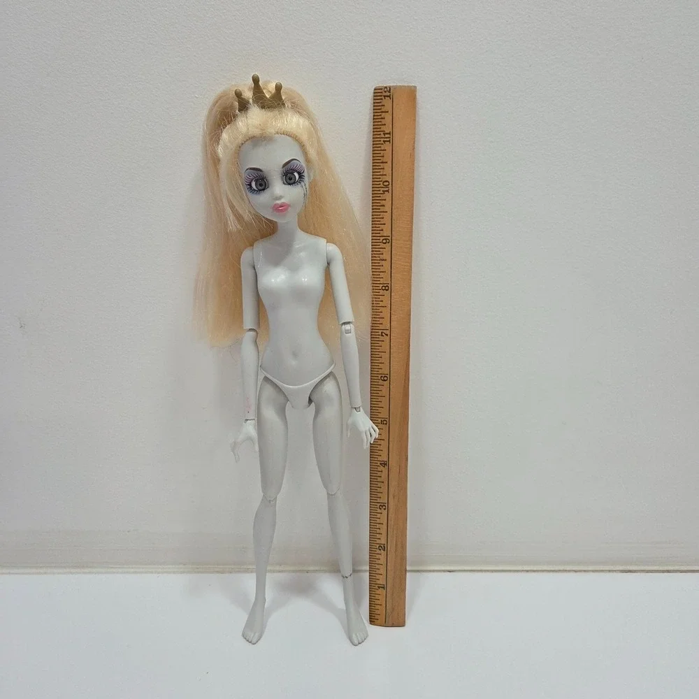 Wow Wee Once Upon A Zombie Cinderella Doll 2012 Nude W/Crown - Damaged Cut Hair